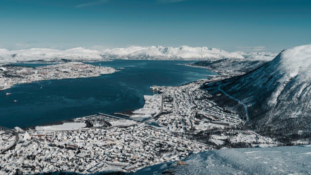 Jesenné a zimné šperky 2023: Objavte top trendy!