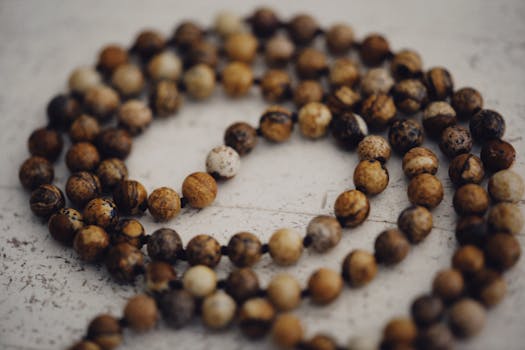 Od tradičných k moderným šperkom: Evolúcia dizajnu a materiálov